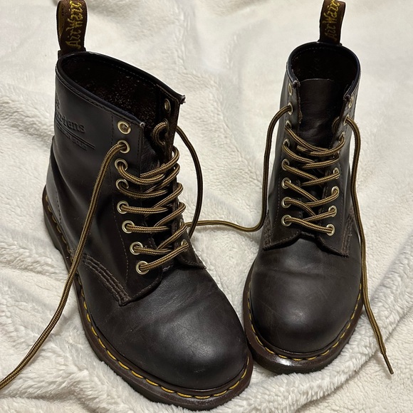 DR MARTEN 1460 CRAZY HORSE LEATHER LACE UP BOOTS - Picture 2 of 10